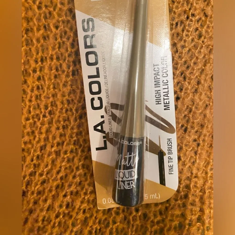 💥L.a. CoLors  2 PKMetallic Gold CBLE618 Liquid Liner Fine Tip Brush (2.5 ml)✨